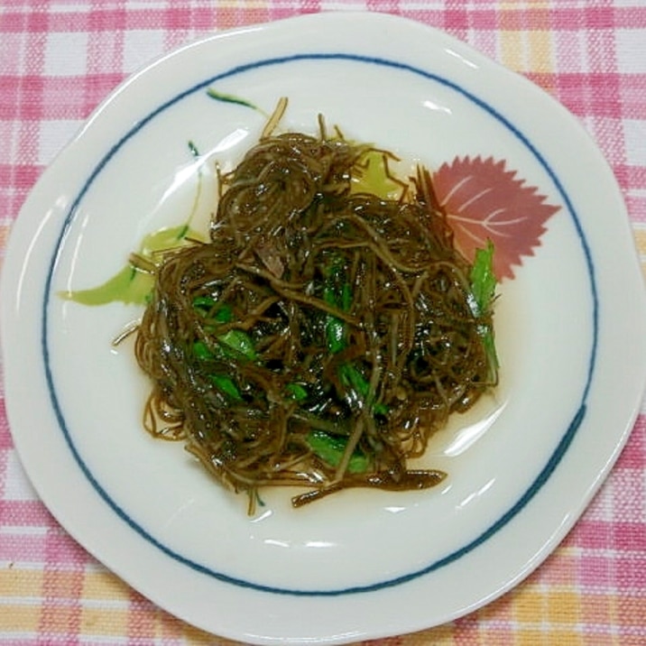 細切り昆布とめかぶの酢の物